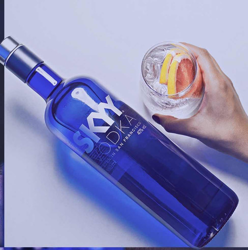 Kit Moscow Mule: 1 Vodka Skyy E 2 Canecas De Skyy