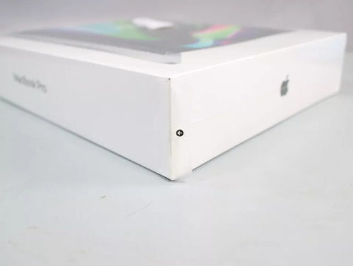 New Apple Macbook Pro 13.3 256gb Ssd, M2, 8gb Laptop