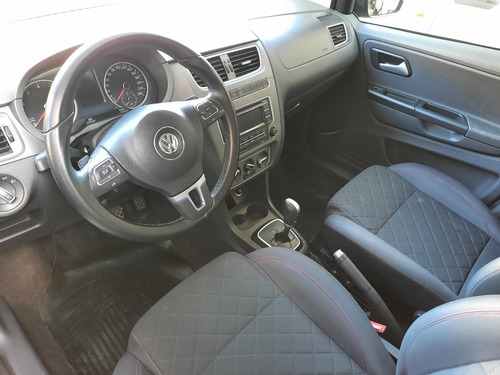 Imagen 6 de 7 de Volkswagen Suran 1.6 Highline I-motion 2013