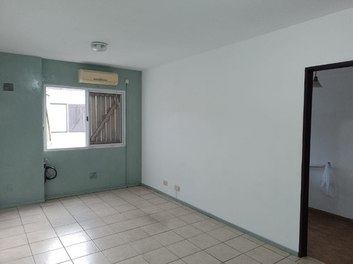 Imagen 9 de 11 de Venta De Departamento De Dos Ambientes En Adrogué