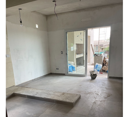 Imagen 7 de 26 de Excelente Casa En Venta 5 Ambientes En San Matías Con Dependencia De Servicio!