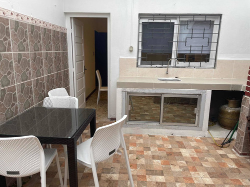 Alquilo Piriapolis Linda Casa Nuevita En Pleno Centro Cerca De Todo A 4 De La Playa 2 Dormitorios Amplios Garage Cerrado Lindo Jardin Equipamiento De Alta Gama Totalmente Equipada Para 6 Personas