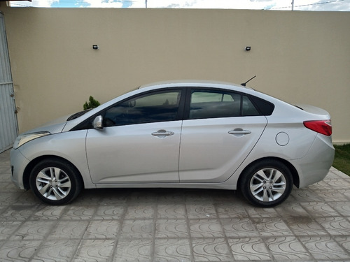 Imagem 3 de 15 de Hyundai Hb20s Premium 1.6 Automático 2013-2014