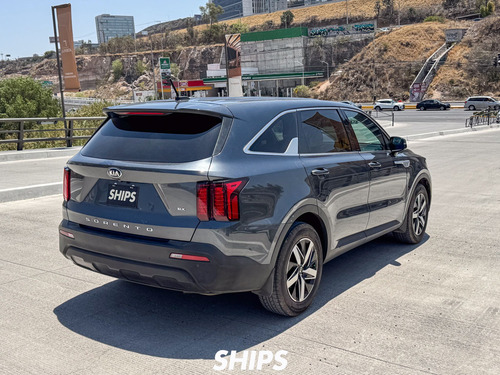 Kia Sorento 2.4 L4 Ex Pack Piel 7 Pasajeros At
