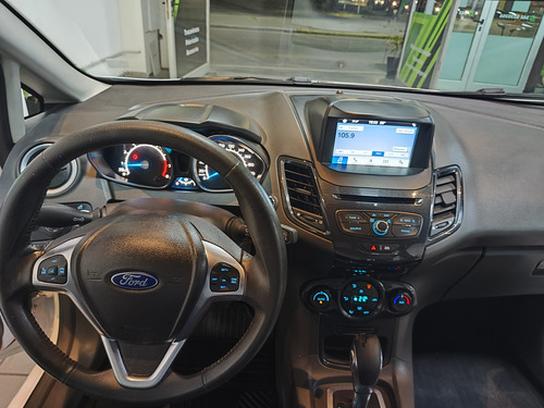 Ford Fiesta Kinetic 1.6 Titanium Powershift 120cv