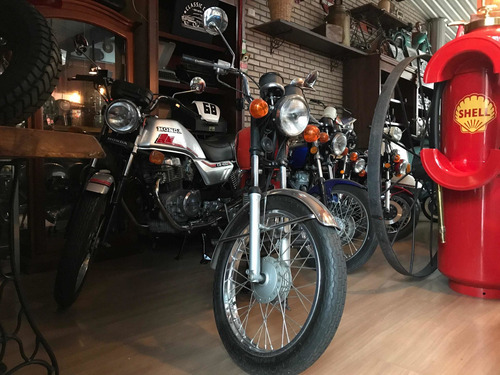 Imagem 15 de 15 de Honda Cb 400 1981 Garagem Retrô