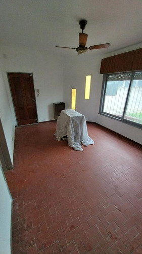Casa A La Venta En Guido Spano Y Santa Fe Bella Vista!!