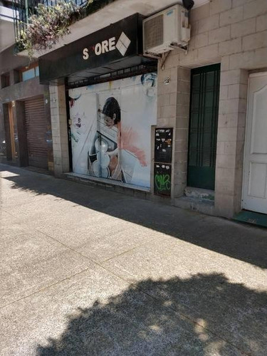 Imagen 2 de 12 de Local De Negocio A Metros Avenida Cabildo (phsin Expensas) Sin Columnas