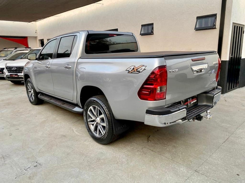 Toyota Hilux Srx 4x4 2.8 Tdi 16v Apenas 31 Mil Km