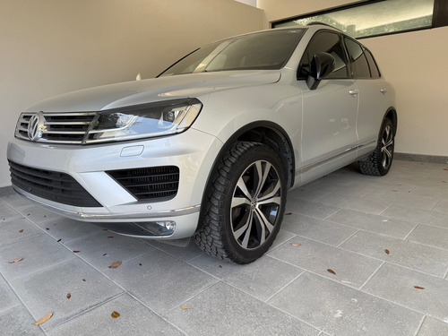 Volkswagen Touareg 3.0 V6 Tdi At
