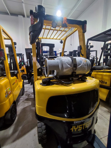 Montacargas Hyster 2.5 Toneladas Doble Palet Toyota Cat Yale