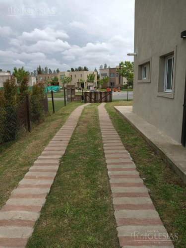 Casa En Venta Con 3 Dormitorios En San Gabriel, Villanueva.
