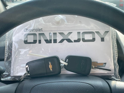 Imagem 10 de 13 de Chevrolet Onix Joy 1.0 Flex Completo 2018