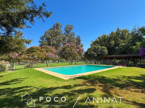 A Minutos De Santiago! Casa Inmersa En Parque / Mostazal