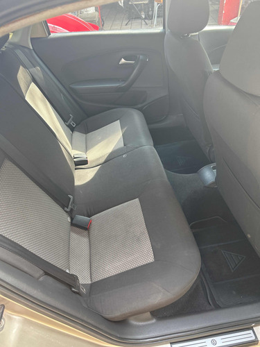 Volkswagen Vento 1.6 Starline At