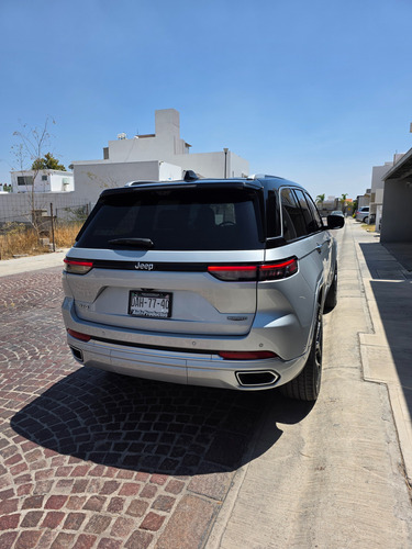 Jeep Grand Cherokee 5.7 Summit 4x4 Mt