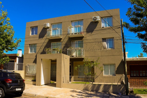 Imagen 2 de 12 de En Venta Apartamento De Un Dormitorio Colonia Del Sacramento