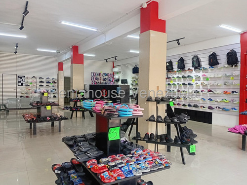 Amplio Local Comercial En Venta En Pleno Centro De Barquisimeto, A Pie De Calle En La Avenida 20 - M -c -t- #// Monica Carrasquel, Rah Centro Occidente /*# Oportunidad De Inversion