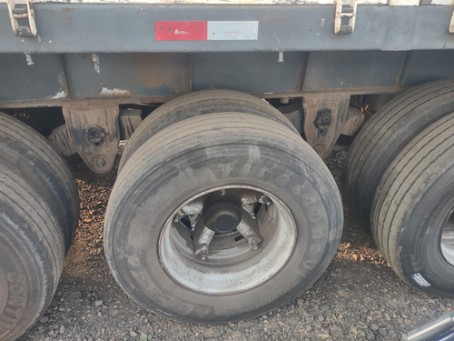 Carreta Randon 3 Eixos