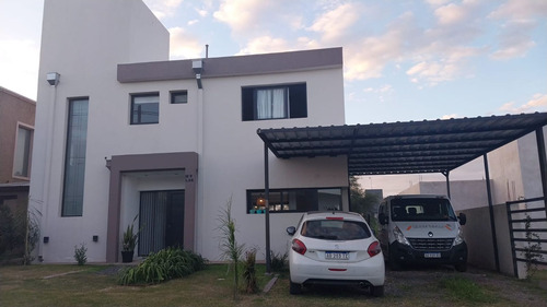 Se Vende Casa 3 Dormitorios En Villa Catalina