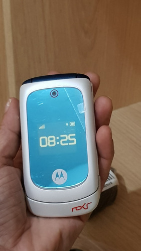 Imagem 4 de 7 de Celular Raro Motorola Flip Rokr,novo,anatel,rádio,bluetooth