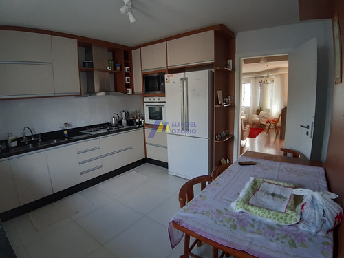 Sobrado Triplex A Venda No Bairro Iguaçu - Araucária - 389