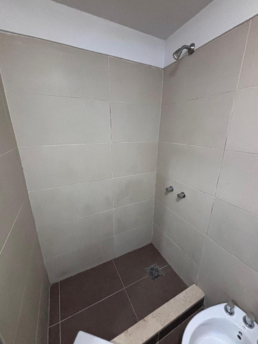 Alquiler Departamento Monoambiente En Lanus Oeste