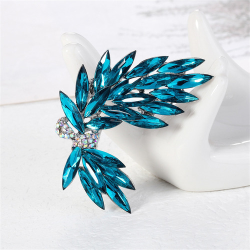 Pañuelo Y Broche Con Forma De Ramo De Flores F Crystal Bouqu