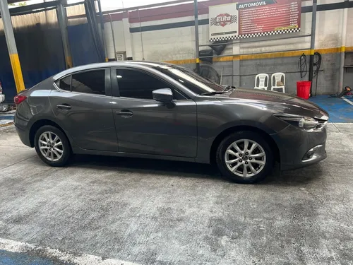 Mazda 3 2.0 Touring At