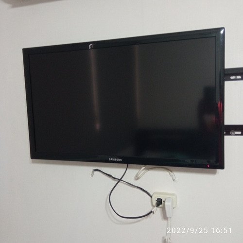 Imagen 4 de 5 de Tv Samsung Led 32 Pulgadas Un32d4003bg