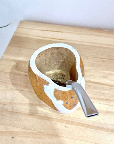 Mate Ranchero Premium Algarrobo Muu + Bombilla Pico De Loro Marrón Claro Ranchero Muu 4 Patas