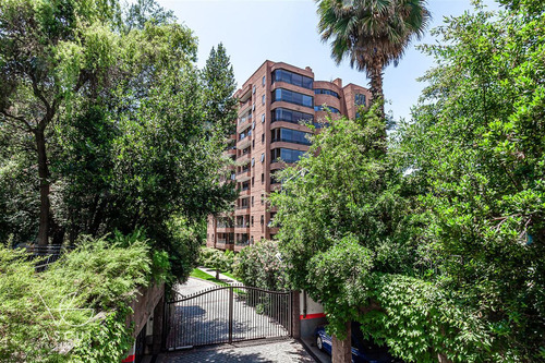 Condominio Exclusivo Con Vista Privilegiada. Buena Ubicación