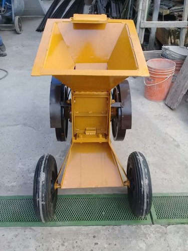 Maquina Trituradora Picadora De Cascotes Motor Tri 2 Hp