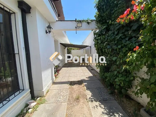 Casa Comercial En Arriendo
