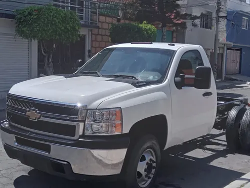Chevrolet 3500 Modelo 2011 Solo Funciona Con Gas Lp