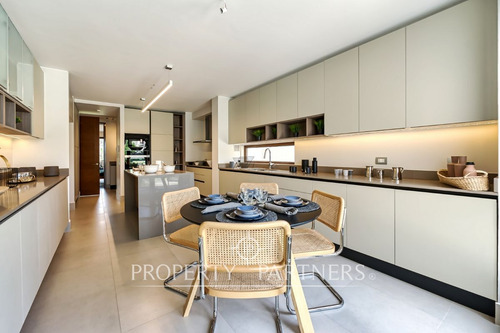 Moderno Departamento En La Dehesa Central Con Terr...