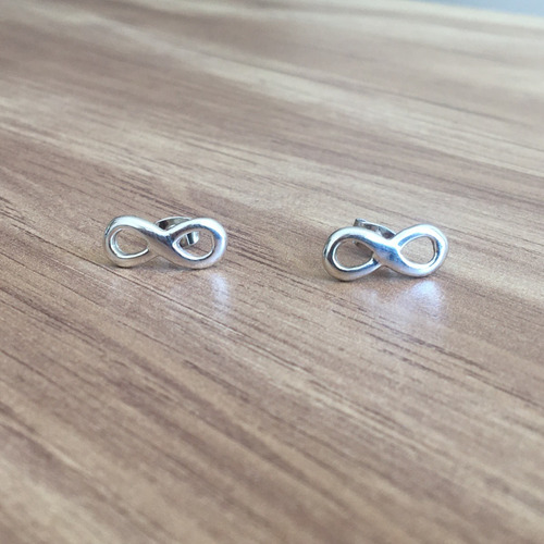 Imagen 4 de 9 de Broquel De Plata .925 Infinito Agálea Joyería