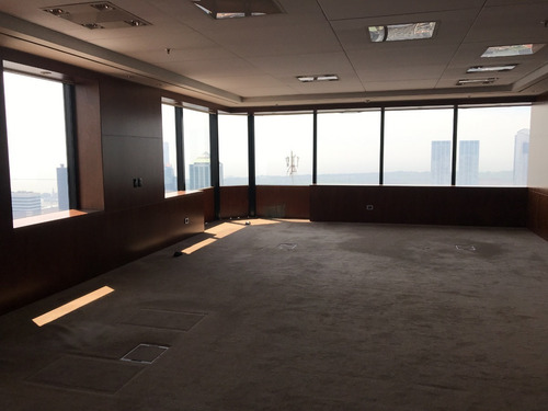Oficinas En Alquiler | San Martín 300, San Nicolás, Caba | Pisos 17, 18, 29 Y 30 - 3.023 M²