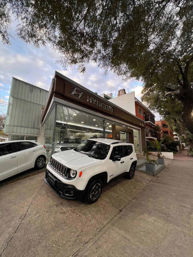 Imagen 2 de 22 de Jeep Renegade 2016 1.8 Sport