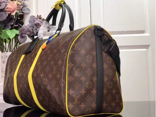 Maleta de viaje Louis Vuitton de segunda mano en WALLAPOP