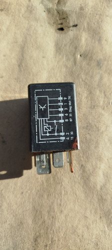 Relay Bomba De Gasolina 466 Jetta Golf A4 1j08067838d (Usado)