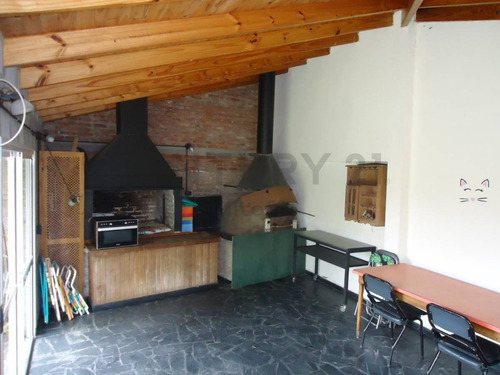 Imagen 10 de 30 de Casa En Venta De 4 Dormitorios En City Bell - La Plata Calle 467 E/ 27 Y 28