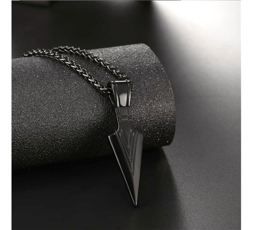 Collar Decorativo Flecha Punta De Arco Unisex Mujer Hombre Color Negro