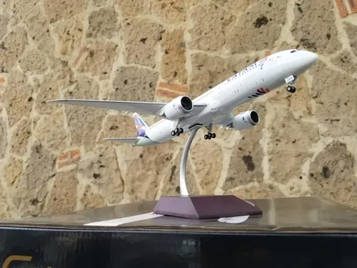 CC-BGM LATAM Airlines Chile Boeing 787-9 Dreamliner Photo by Antônio