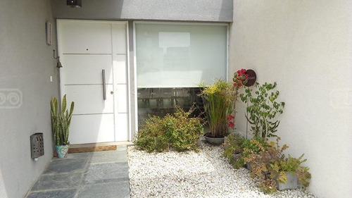 Casa En Venta Ubicado En Benavidez, Zona Norte