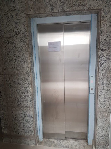 Imagem 4 de 23 de Excelente Apto Com 3 Quartos Suite Elevador - 21587