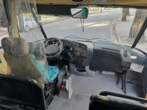Imagen 9 de 12 de Iveco Dayli Minibus 70c16