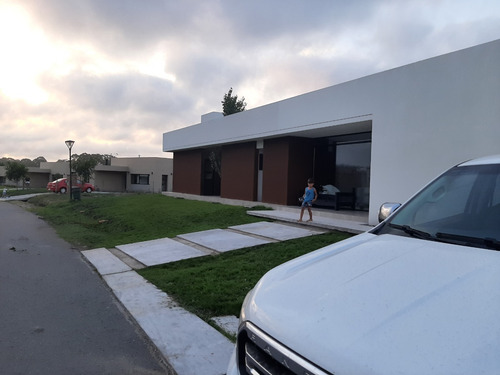 Imagen 6 de 30 de Alquiler Casa Rumenco Joven 4 Dormitorios Con Piscina Climatizada