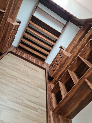 Se Vende Casa En Cañadas Del Arroyo, 4ta Recamara En Pb, Jardín, Doble Altura !