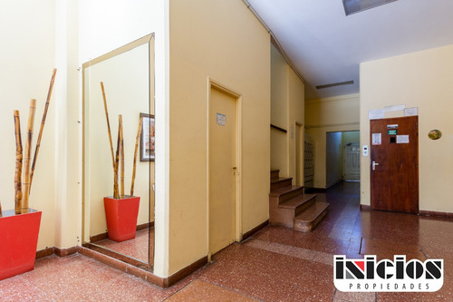 Departamento Mar De Ajó: Lebensohn 256 Piso 1º Entre Espora Y Azopardo - C496